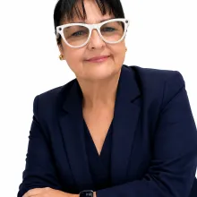 Portrait of author Maday Gomez Ravelo